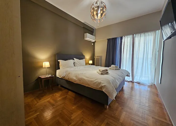 Homely Stay @Acropolis Museum
